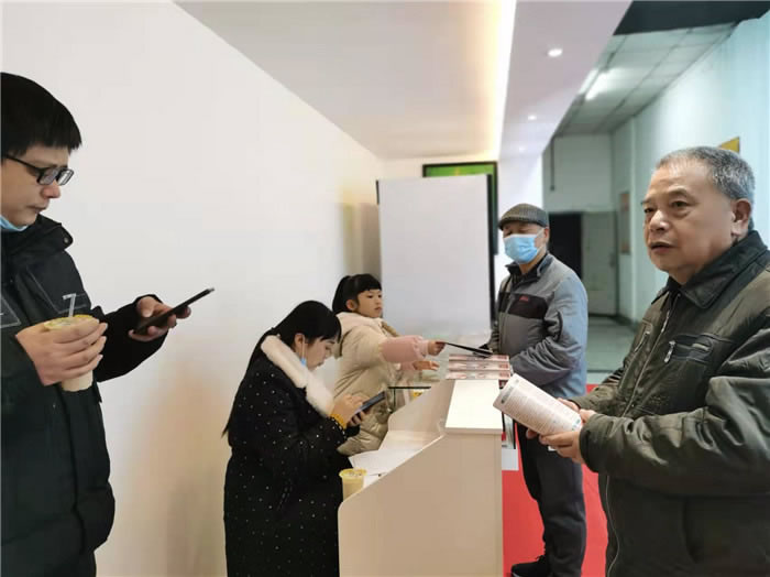 四川中青旅綿陽分社、綿陽市中旅假日旅行社、綿陽自來文化傳播有限公司24H自助售貨服務(wù)盛大開業(yè)